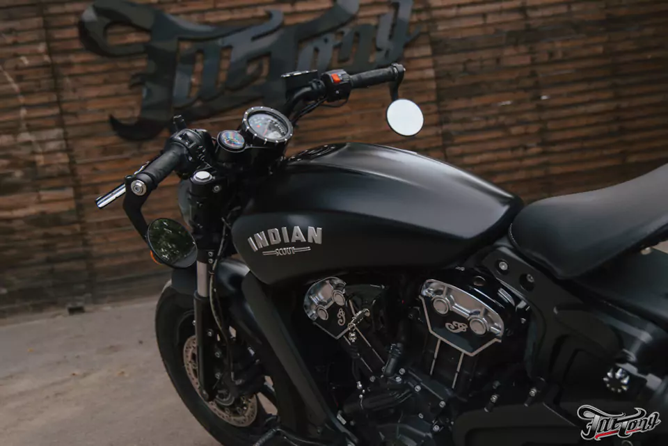 Окрасили детали мотоцикла Indian Scout в черный матовый цвет